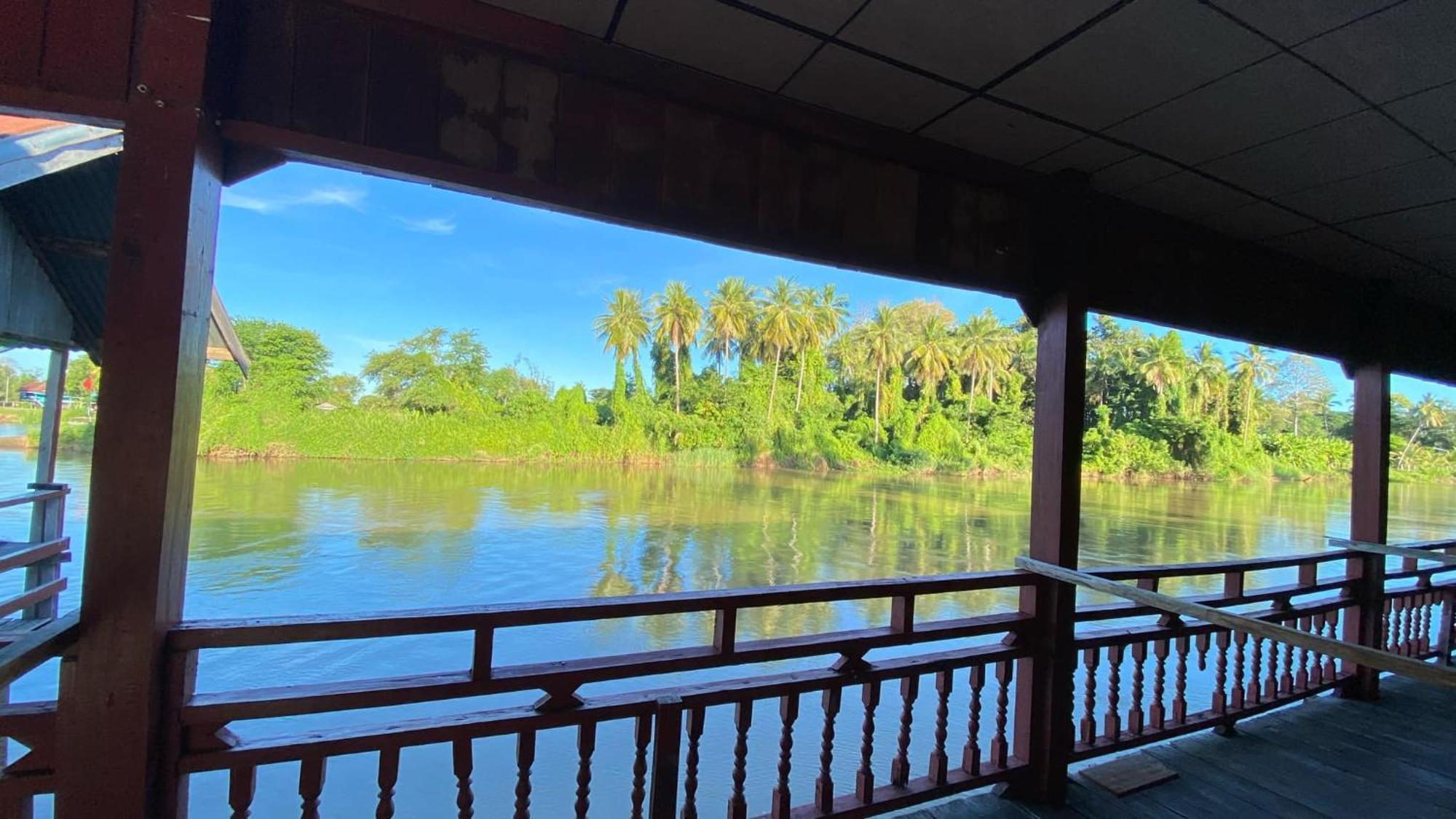 Souksanh River Bungalow Muang Không Exteriör bild